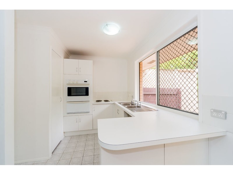 2/5 Universal Street, Oxenford QLD 4210