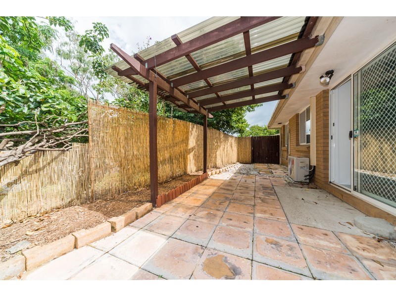 2/5 Universal Street, Oxenford QLD 4210