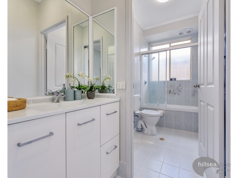 11 Stadler Court, Parkwood QLD 4214