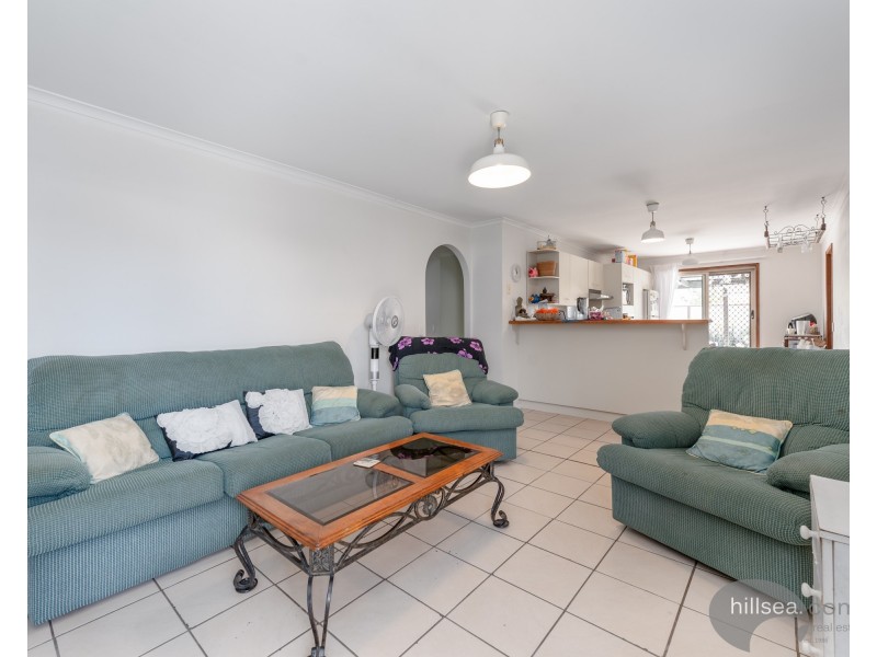 2/15 Telopea Street, Labrador QLD 4215