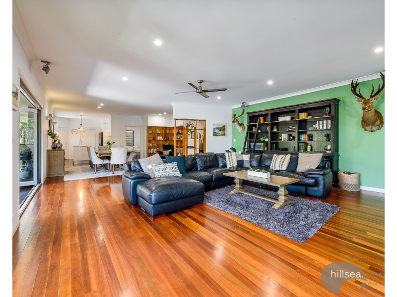 11 Tandou Court, Maudsland QLD 4210