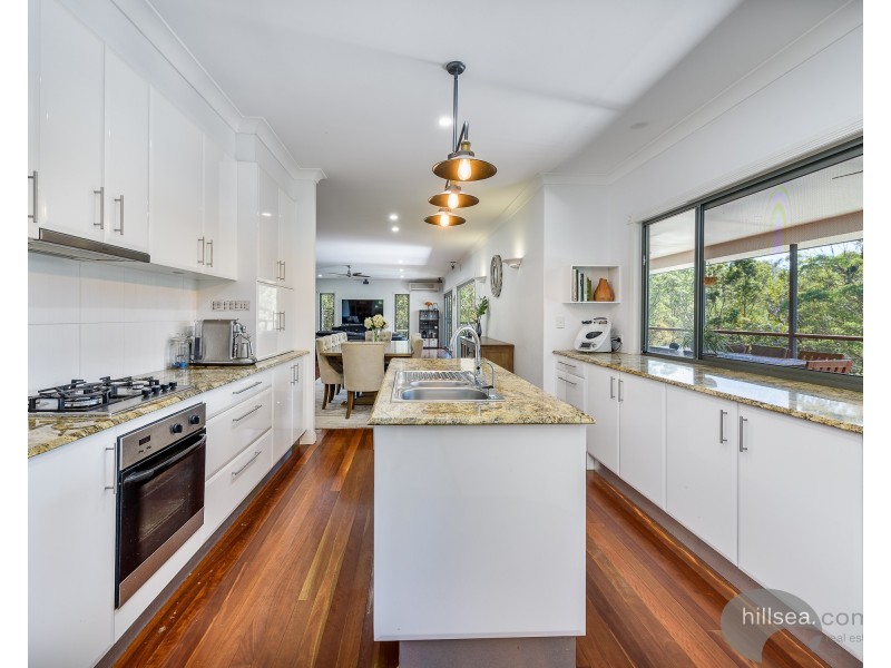 11 Tandou Court, Maudsland QLD 4210