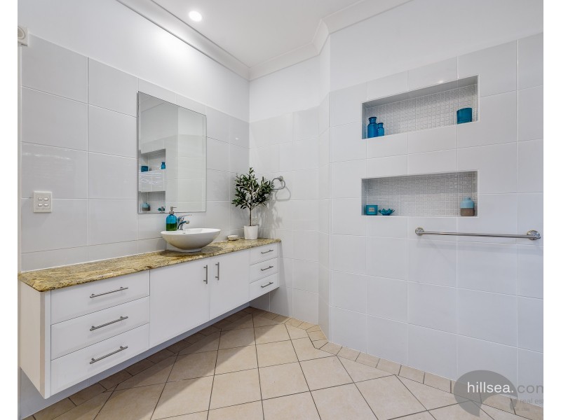 11 Tandou Court, Maudsland QLD 4210