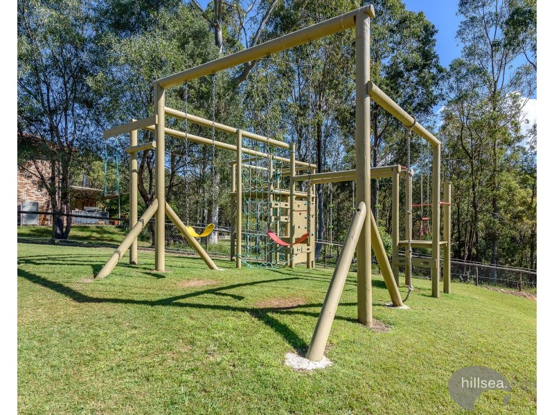 11 Tandou Court, Maudsland QLD 4210