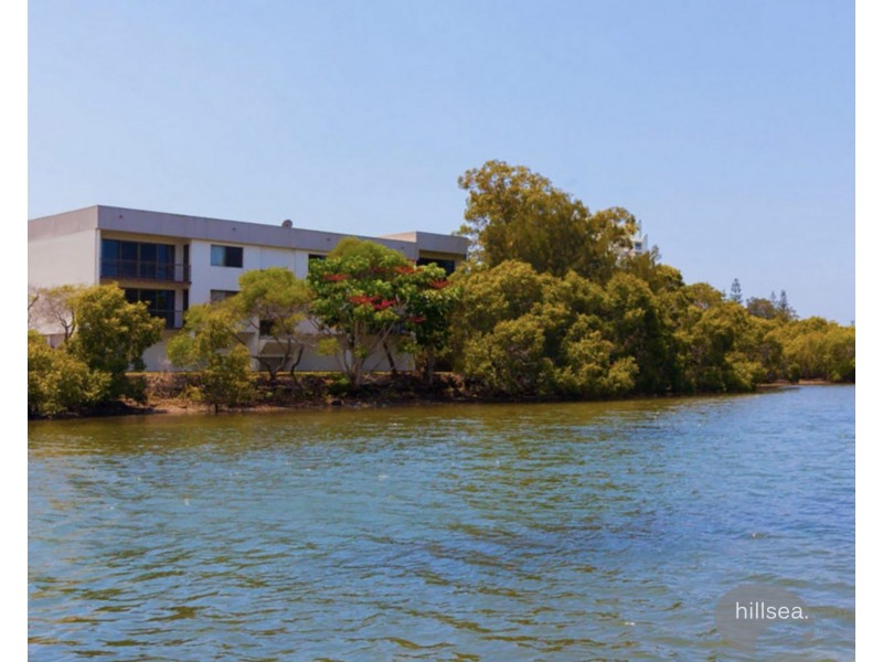 4/15 Huth Street, Labrador QLD 4215