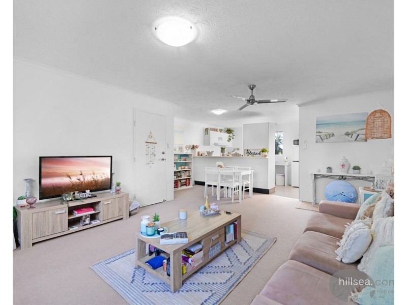 4/15 Huth Street, Labrador QLD 4215