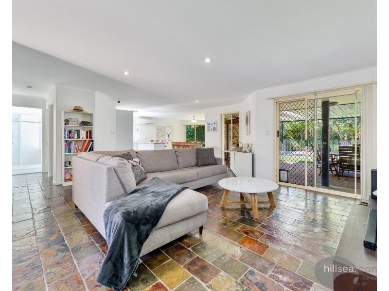 25 Cootharaba Drive, Helensvale QLD 4212