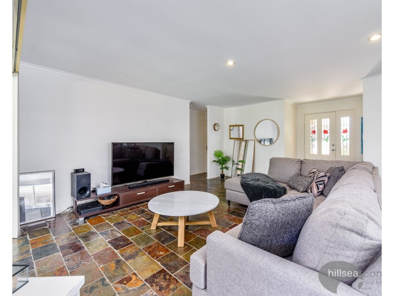 25 Cootharaba Drive, Helensvale QLD 4212
