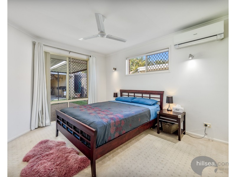 25 Cootharaba Drive, Helensvale QLD 4212