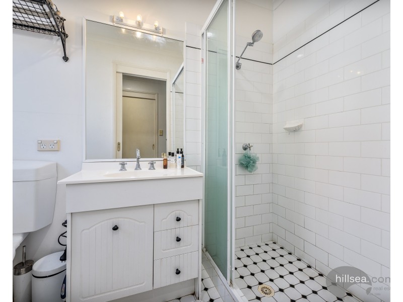 25 Cootharaba Drive, Helensvale QLD 4212