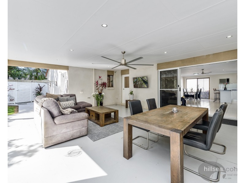 6 Lyons Court, Arundel QLD 4214