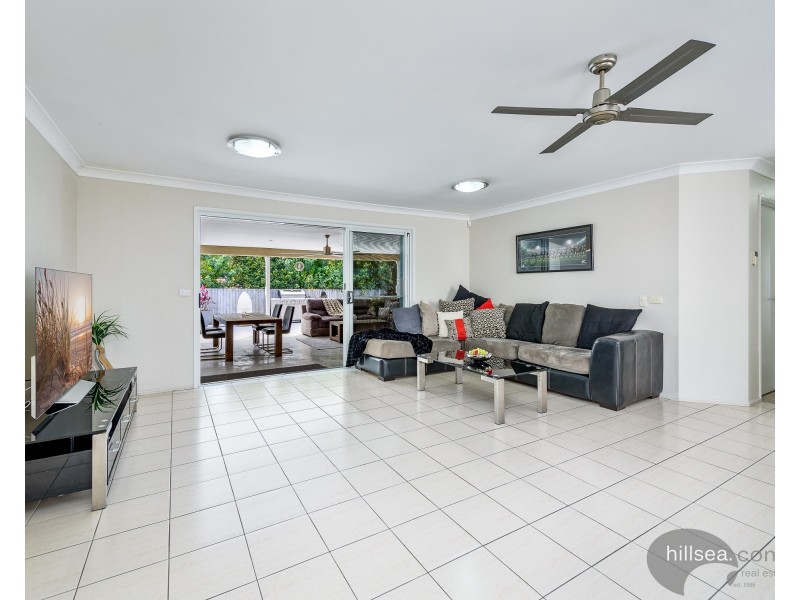 6 Lyons Court, Arundel QLD 4214