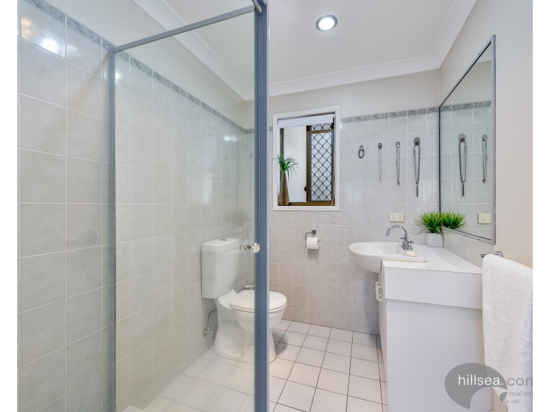 6 Lyons Court, Arundel QLD 4214