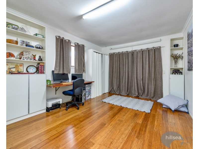 72 Poinsettia Avenue, Runaway Bay QLD 4216