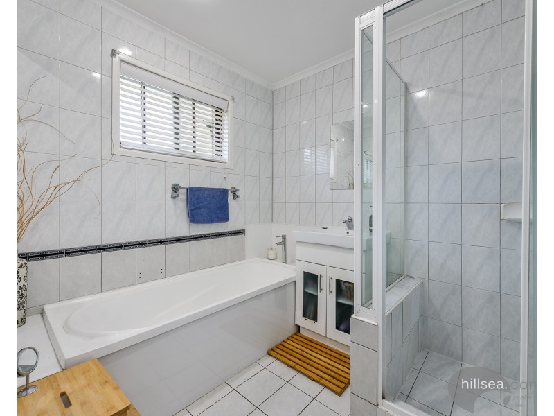 72 Poinsettia Avenue, Runaway Bay QLD 4216