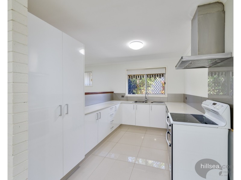 2/8 Ash Court, Arundel QLD 4214