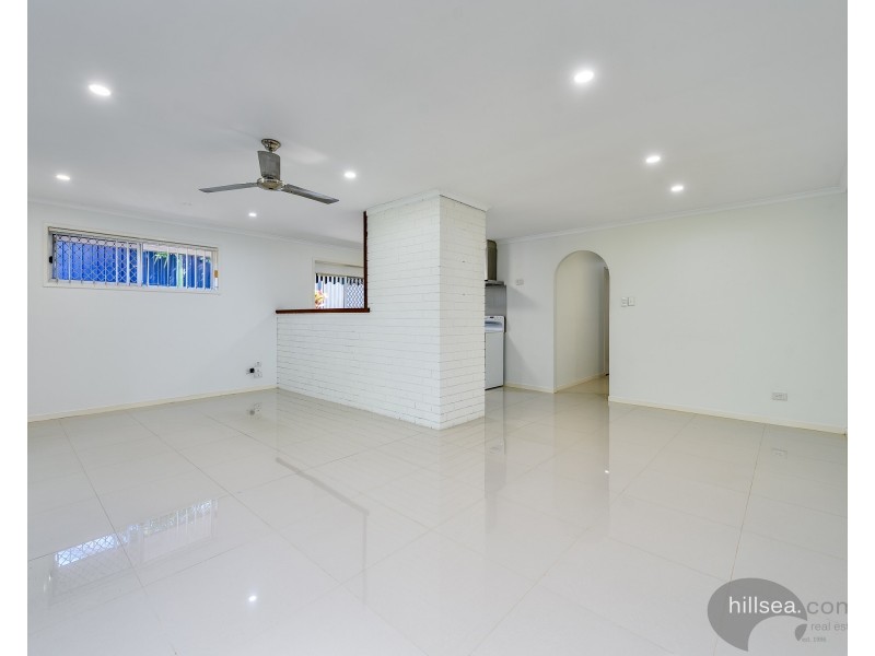 2/8 Ash Court, Arundel QLD 4214