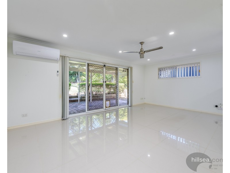 2/8 Ash Court, Arundel QLD 4214