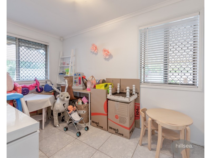 1/12 Avi Court, Labrador QLD 4215