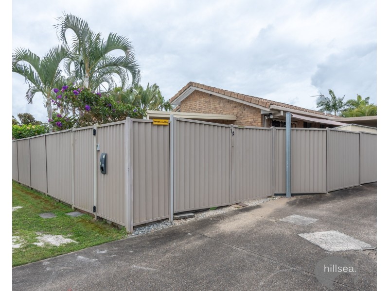 1/12 Avi Court, Labrador QLD 4215