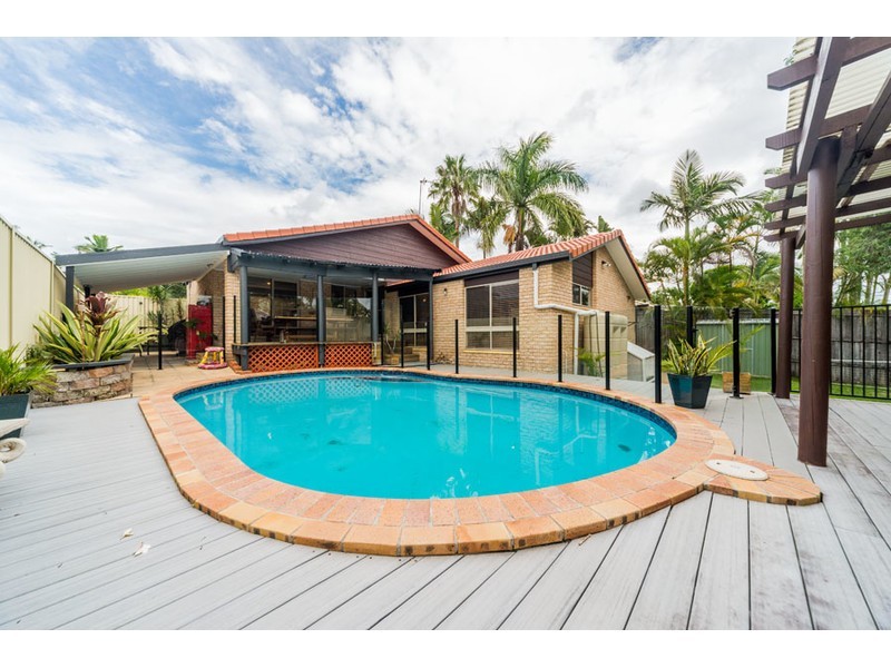 26 Masters Street, Arundel QLD 4214