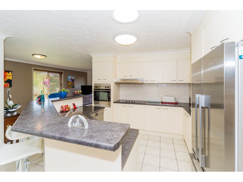 50 Allied Drive, Arundel QLD 4214