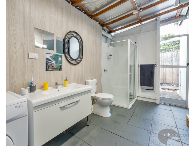 94 Robert Street, Labrador QLD 4215