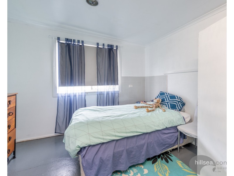 94 Robert Street, Labrador QLD 4215