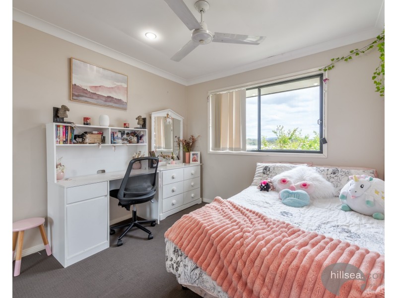 1 Katie Court, Arundel QLD 4214