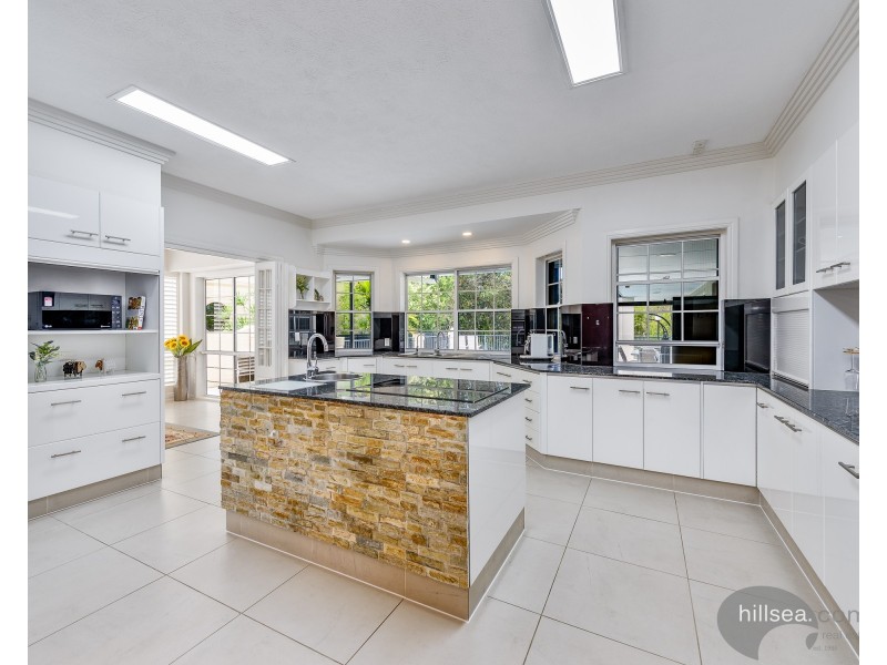 70 Arnold Palmer Drive, Parkwood QLD 4214