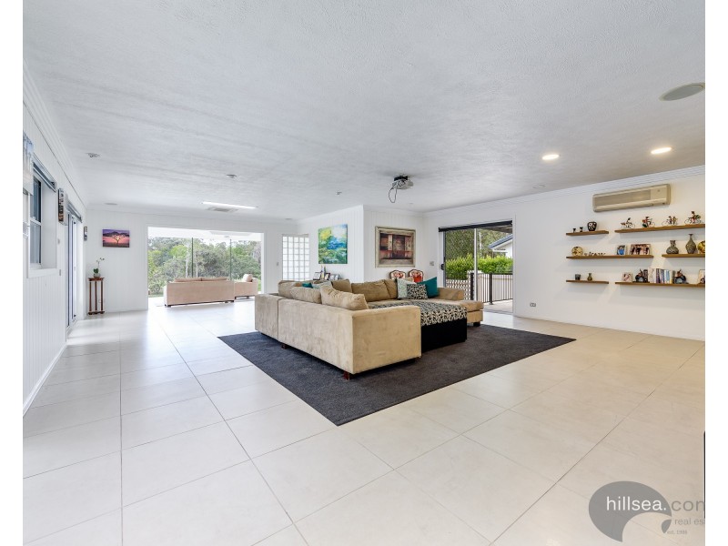 70 Arnold Palmer Drive, Parkwood QLD 4214