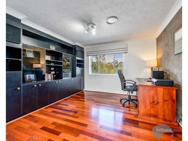 70 Arnold Palmer Drive, Parkwood QLD 4214