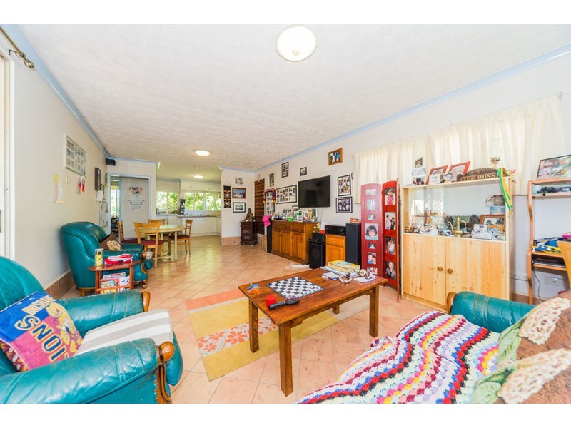 8 Heydon Avenue, Labrador QLD 4215