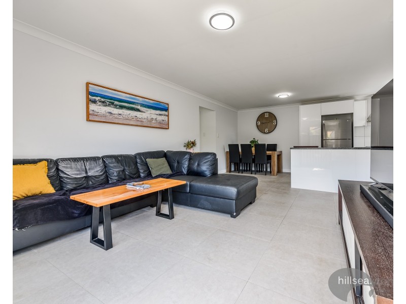 1/11 Stephanie Court, Labrador QLD 4215