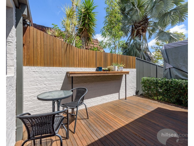 1/11 Stephanie Court, Labrador QLD 4215