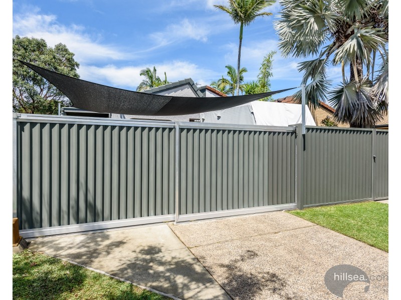 1/11 Stephanie Court, Labrador QLD 4215