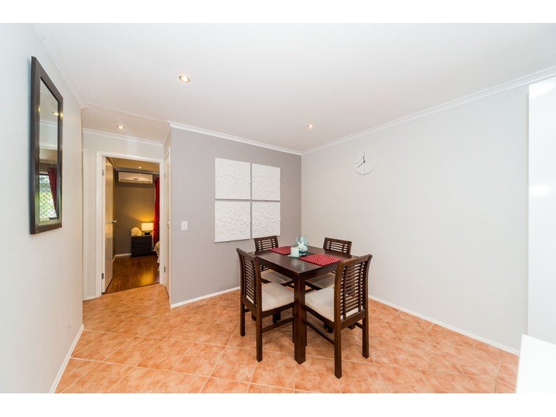 2/8 Senate Street, Labrador QLD 4215