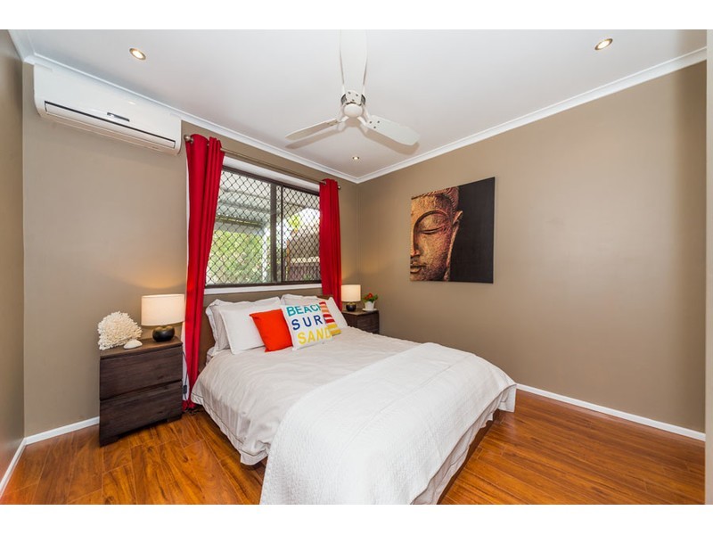 2/8 Senate Street, Labrador QLD 4215