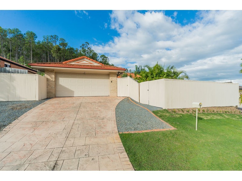 5 Equador Court, Pacific Pines QLD 4211