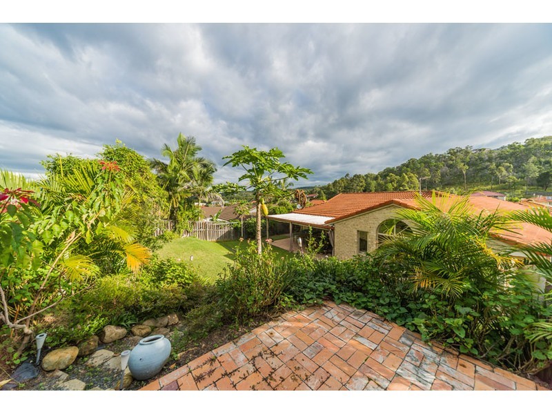 5 Equador Court, Pacific Pines QLD 4211