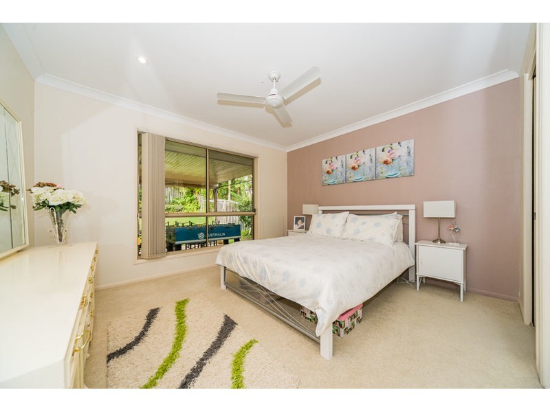 5 Equador Court, Pacific Pines QLD 4211