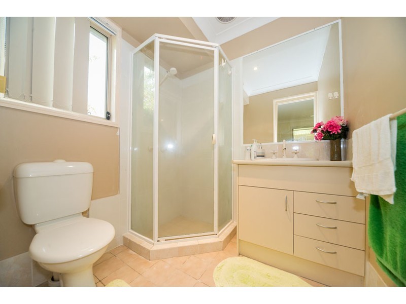 5 Equador Court, Pacific Pines QLD 4211