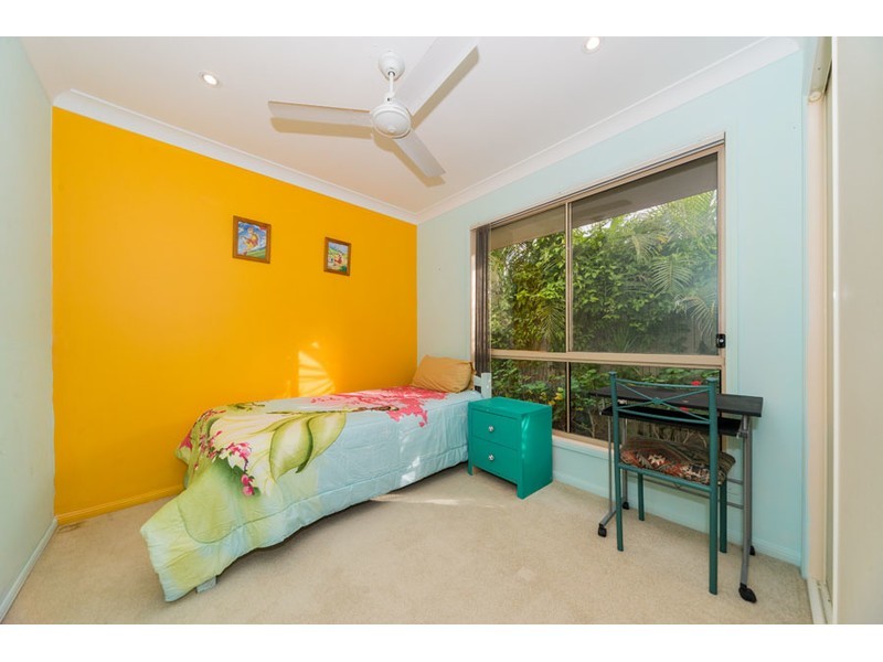 5 Equador Court, Pacific Pines QLD 4211