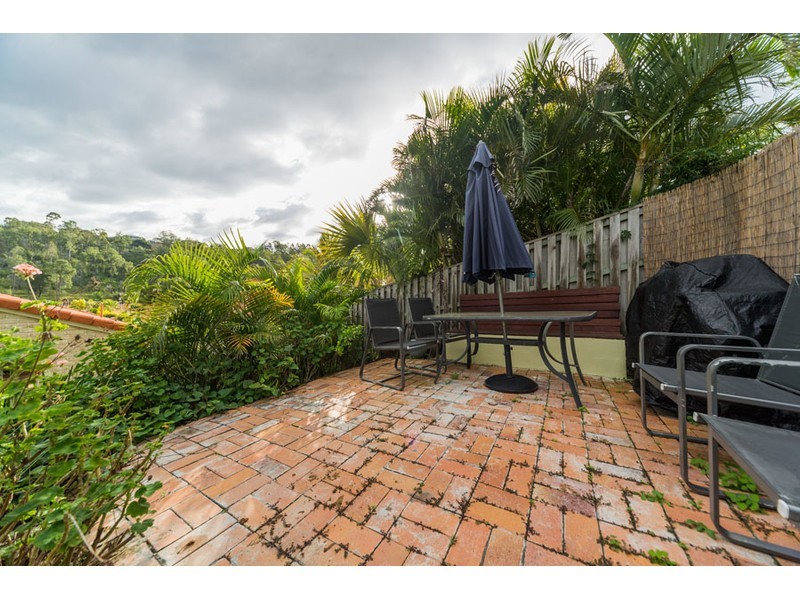 5 Equador Court, Pacific Pines QLD 4211