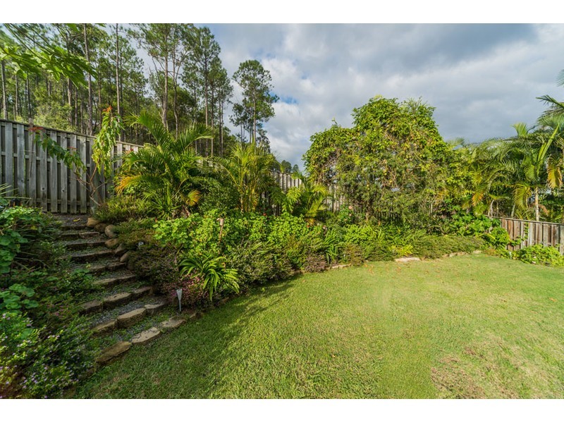 5 Equador Court, Pacific Pines QLD 4211