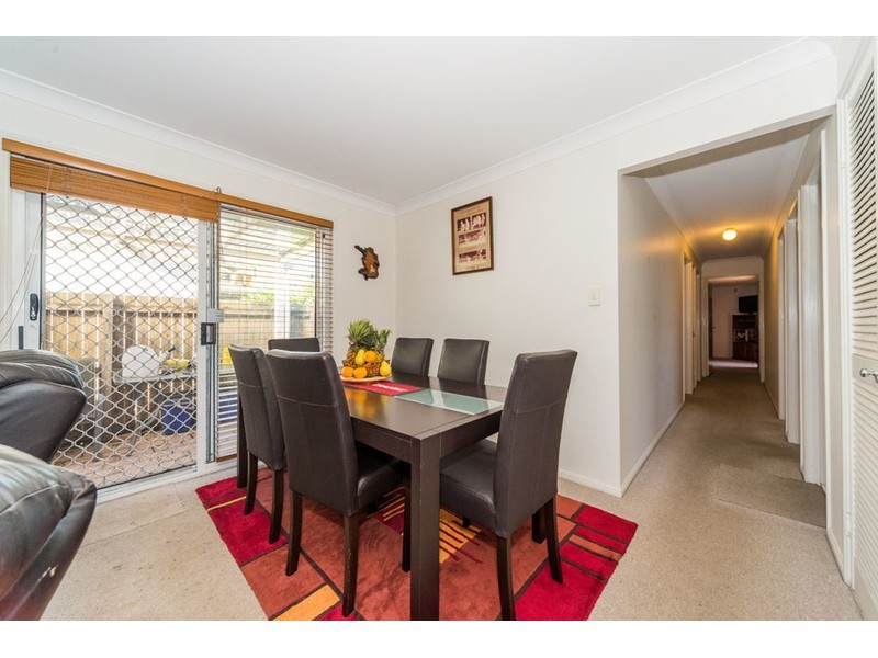 1/10 Annette Court, Labrador QLD 4215