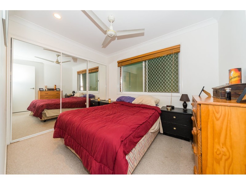 1/10 Annette Court, Labrador QLD 4215