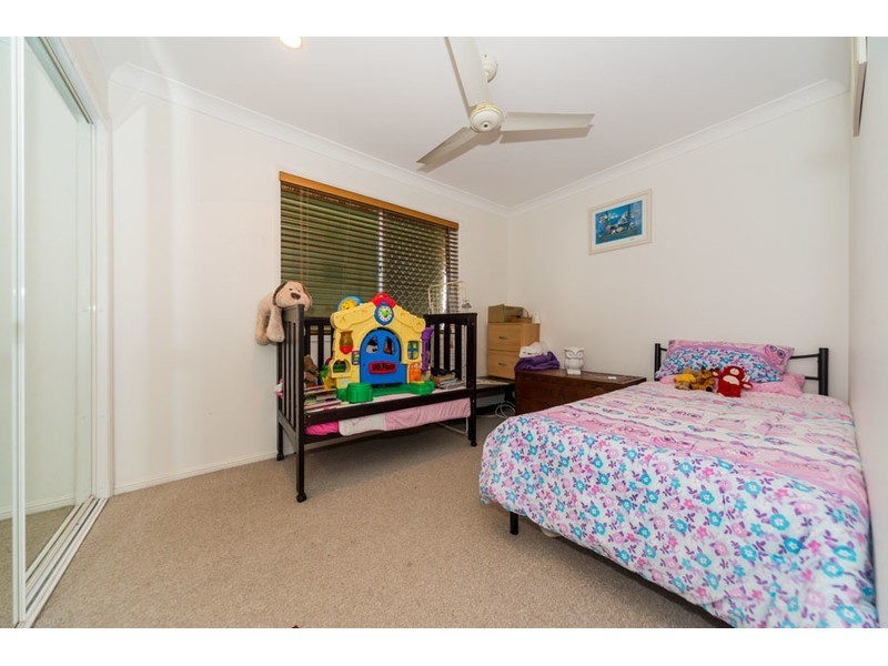 1/10 Annette Court, Labrador QLD 4215