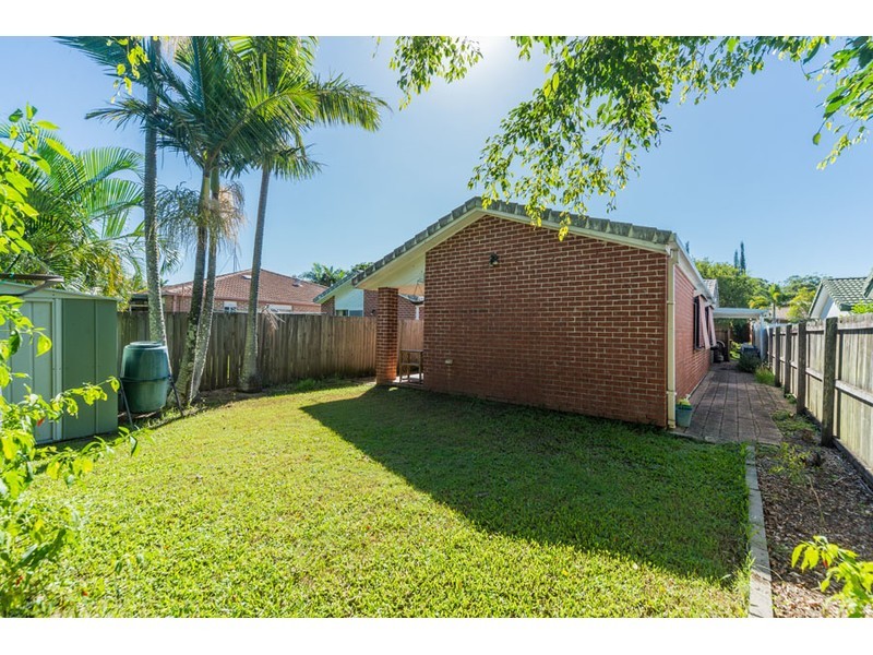 1/10 Annette Court, Labrador QLD 4215