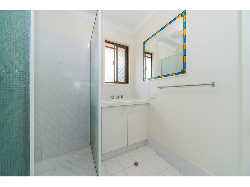 1/202 Central Street, Labrador QLD 4215